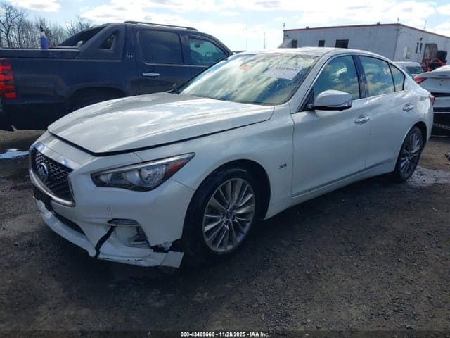 2018 INFINITI Q50 3.0T LUXE 2