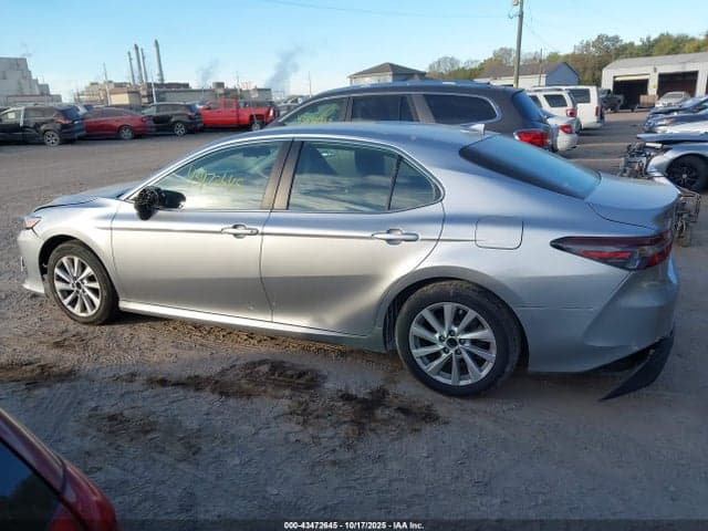 2022 TOYOTA CAMRY LE 14
