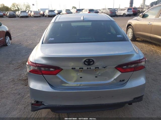 2022 TOYOTA CAMRY LE 16