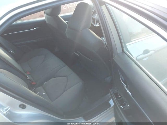 2022 TOYOTA CAMRY LE 8
