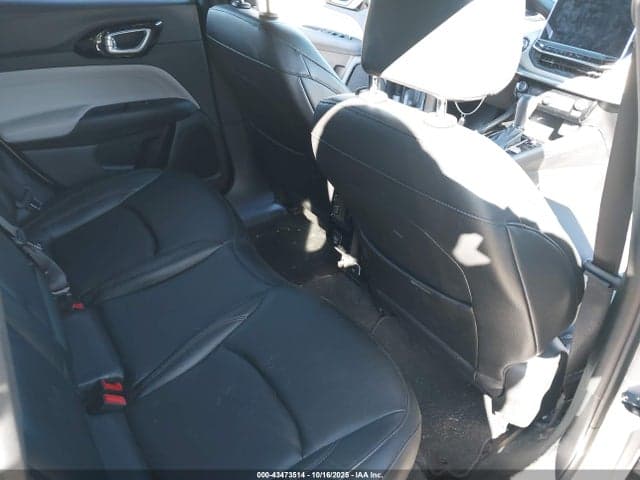 2024 JEEP COMPASS LIMITED 4X4 8