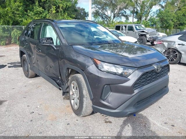 2021 TOYOTA RAV4 LE 1