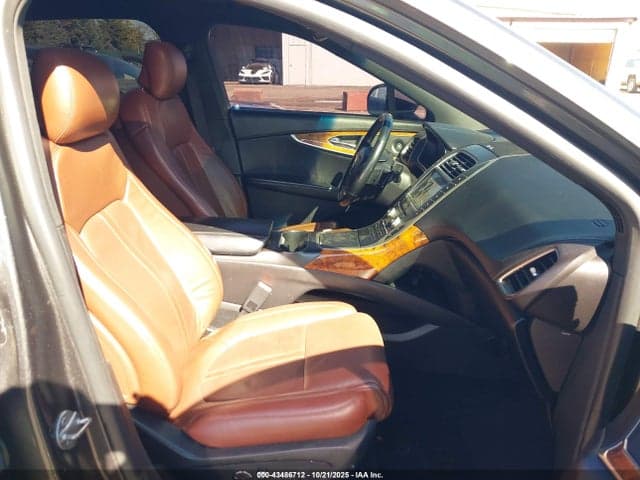 2019 LINCOLN NAUTILUS RESERVE 5