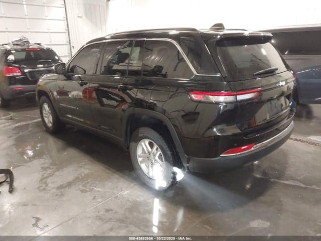 2023 JEEP GRAND CHEROKEE LAREDO 4X2 3