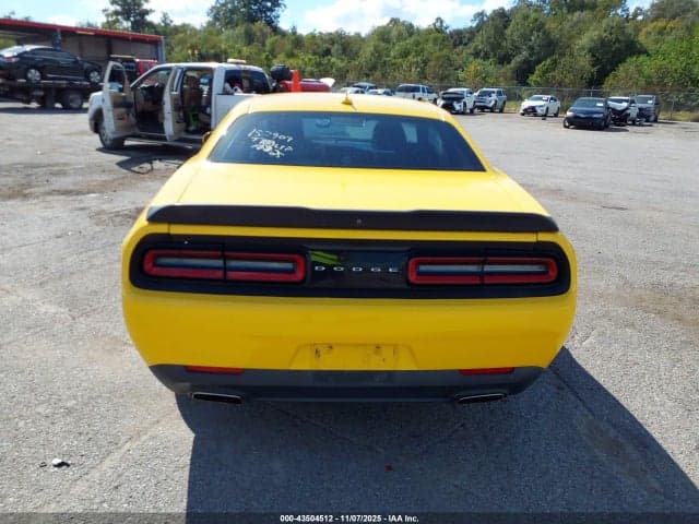 2017 DODGE CHALLENGER SXT 16