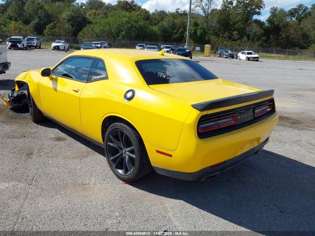 2017 DODGE CHALLENGER SXT 3