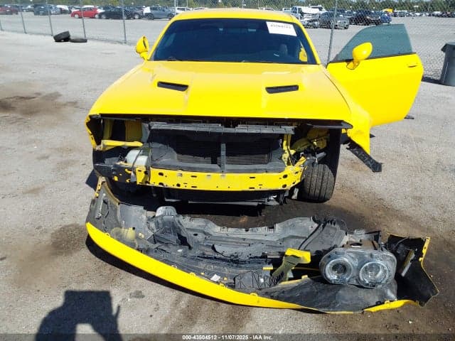 2017 DODGE CHALLENGER SXT 6