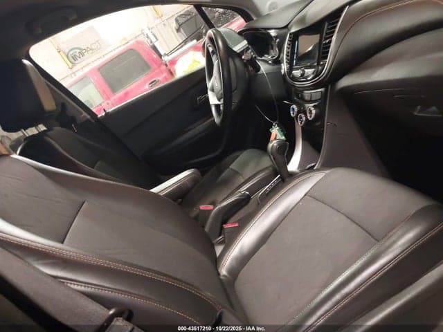 2019 CHEVROLET TRAX LT 5