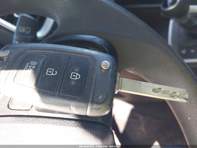 2021 HYUNDAI VENUE SE 11