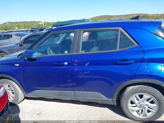 2021 HYUNDAI VENUE SE 14