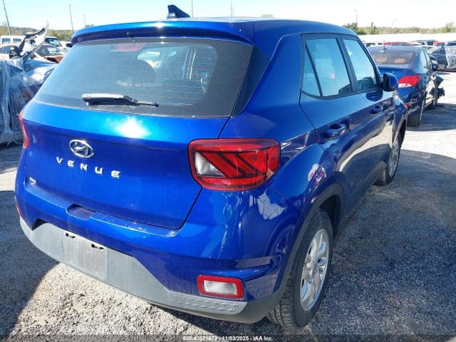 2021 HYUNDAI VENUE SE 4