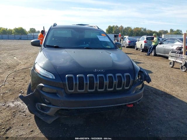 2016 JEEP CHEROKEE TRAILHAWK 12