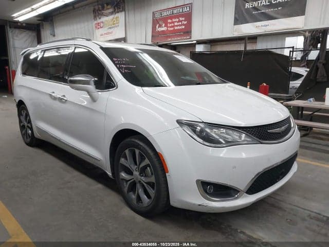 2018 CHRYSLER PACIFICA LIMITED 1