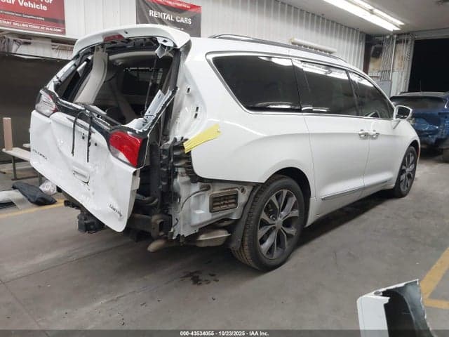 2018 CHRYSLER PACIFICA LIMITED 4