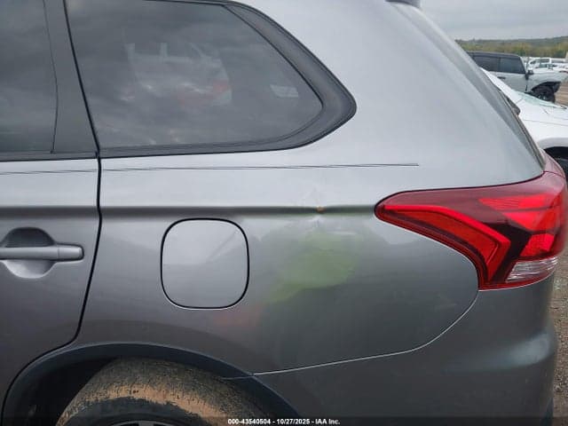 2019 MITSUBISHI OUTLANDER ES 6