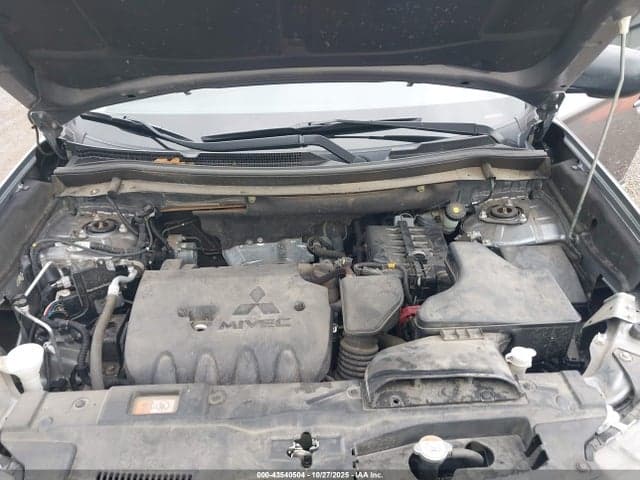 2019 MITSUBISHI OUTLANDER ES 10