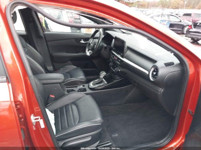 2023 KIA FORTE GT-LINE 5