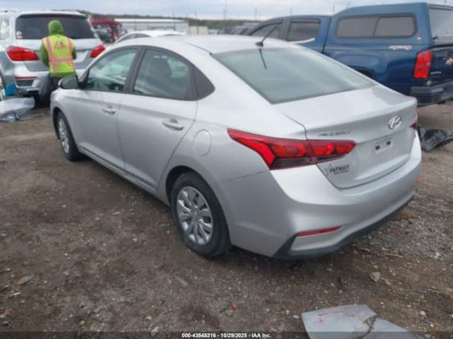 2021 HYUNDAI ACCENT SE 3