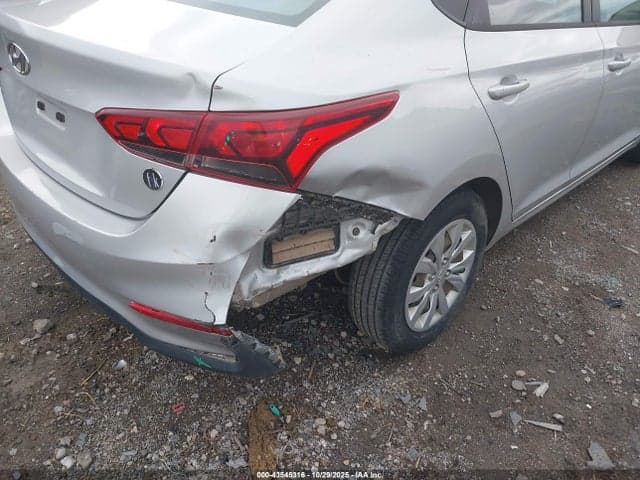 2021 HYUNDAI ACCENT SE 6