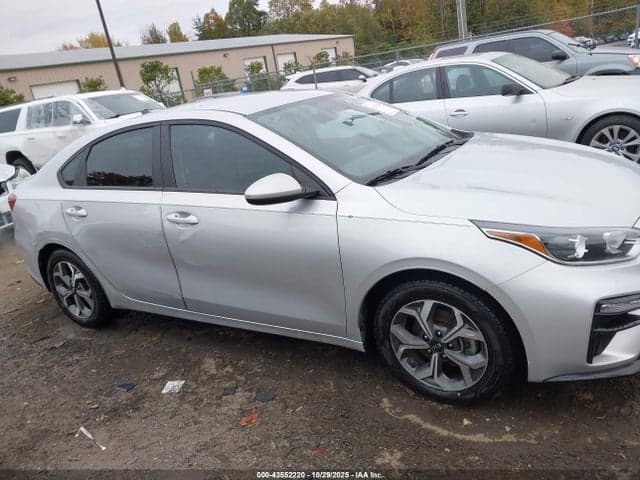 2021 KIA FORTE LXS 13