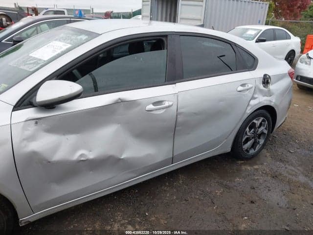 2021 KIA FORTE LXS 17