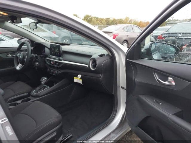 2021 KIA FORTE LXS 5