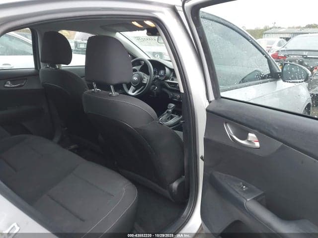 2021 KIA FORTE LXS 8