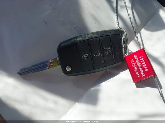 2016 KIA FORTE LX 11