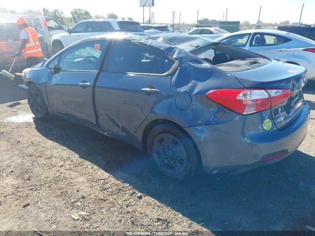 2016 KIA FORTE LX 3