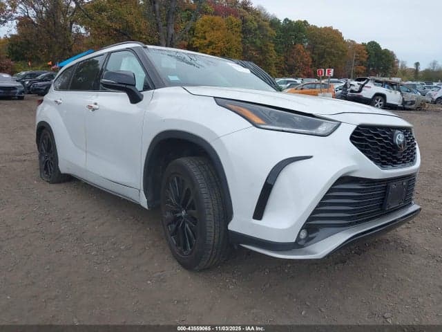 2023 TOYOTA HIGHLANDER XSE