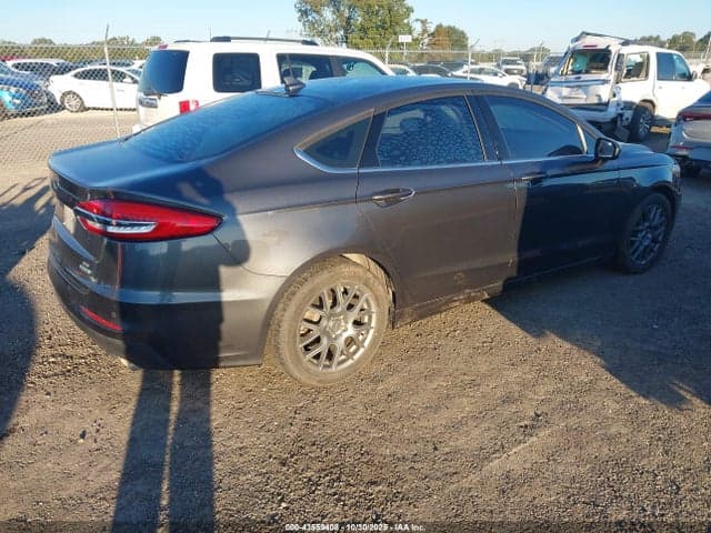 2020 FORD FUSION SE 4
