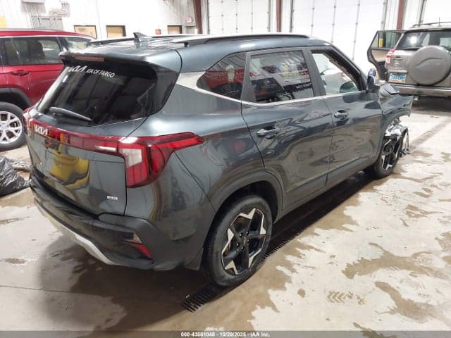 2025 KIA SELTOS EX 4