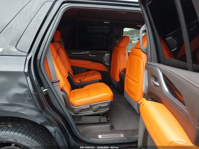 2022 CADILLAC ESCALADE 4WD SPORT 8