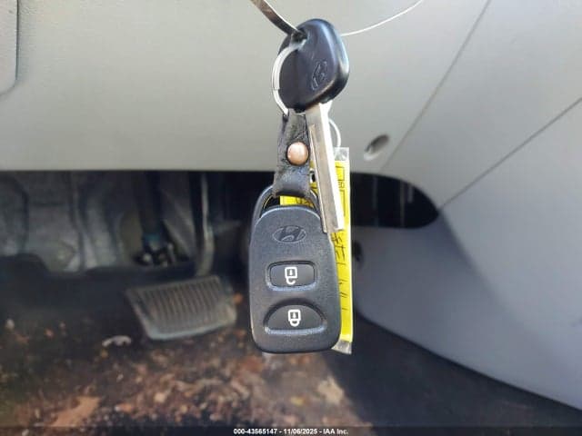 2017 HYUNDAI ACCENT SE 11