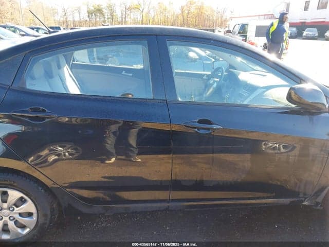 2017 HYUNDAI ACCENT SE 13
