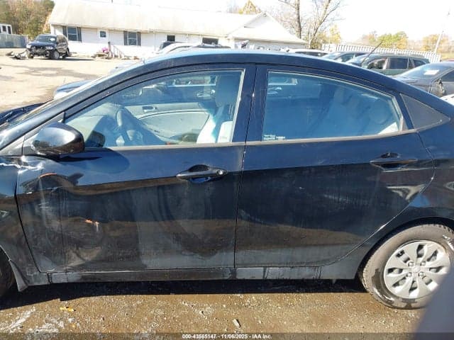 2017 HYUNDAI ACCENT SE 14