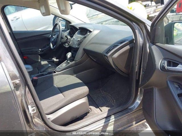 2018 FORD FOCUS SE 5