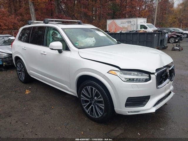 2022 VOLVO XC90 T6 MOMENTUM 7 PASSENGER