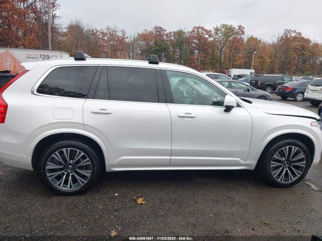 2022 VOLVO XC90 T6 MOMENTUM 7 PASSENGER 13