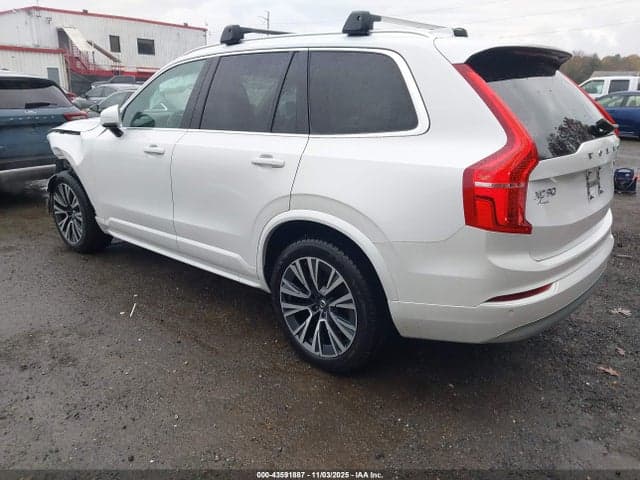 2022 VOLVO XC90 T6 MOMENTUM 7 PASSENGER 3