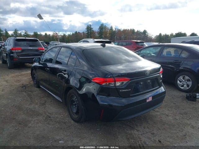 2024 TOYOTA COROLLA LE 3