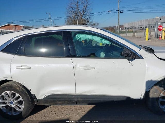 2020 FORD ESCAPE SE 14