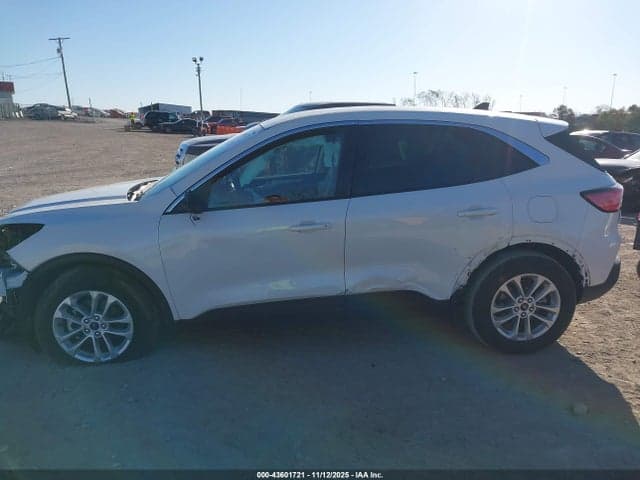 2020 FORD ESCAPE SE 15