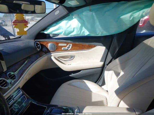 2017 MERCEDES-BENZ E 300 4MATIC 5