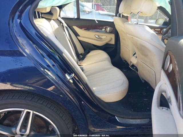 2017 MERCEDES-BENZ E 300 4MATIC 8