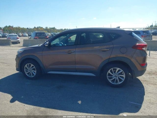 2017 HYUNDAI TUCSON SE PLUS 13