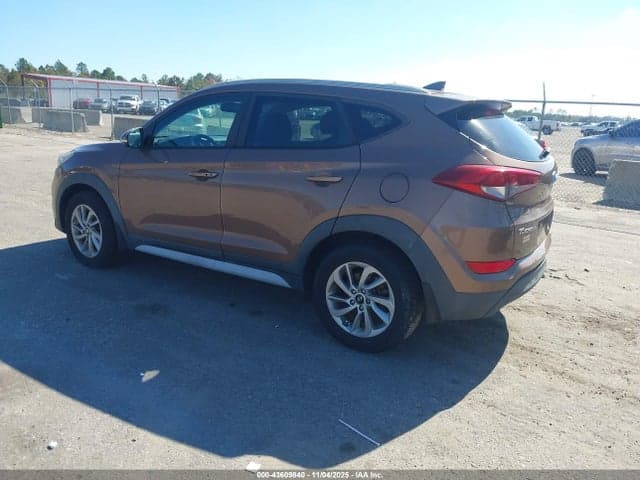 2017 HYUNDAI TUCSON SE PLUS 3