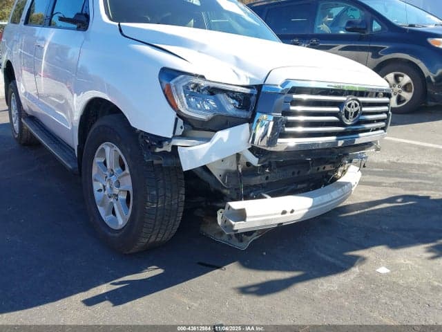 2018 TOYOTA SEQUOIA SR5 17
