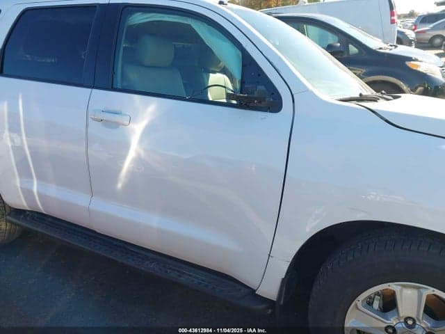2018 TOYOTA SEQUOIA SR5 18