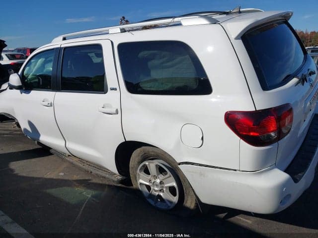 2018 TOYOTA SEQUOIA SR5 19